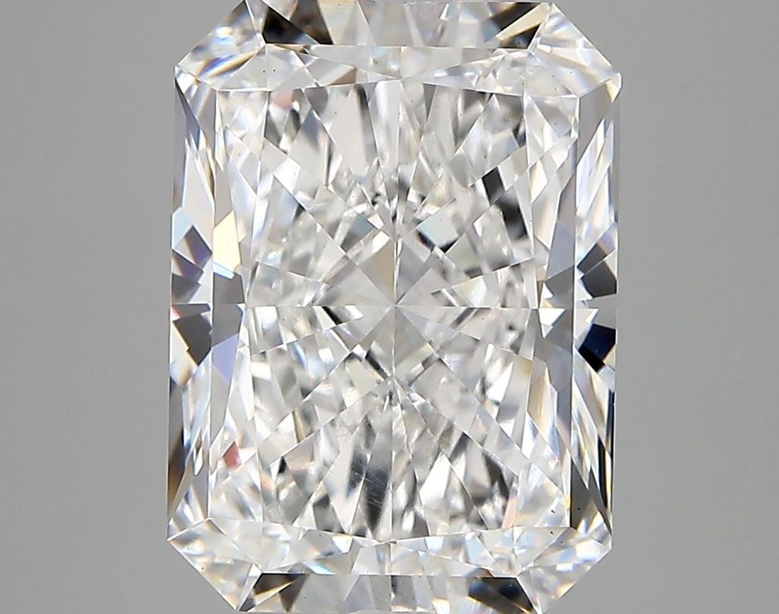 Loose Diamond - RADIANT 6.01ct D VS1: Loose Diamond - RADIANT 6.01ct D VS1 Source: This is a real non-mined Diamond that has been grown in a lab Shape: RADIANT Carats: 6.01 Color: D Clarity: VS1 Certification: IGI Video: Video Link The