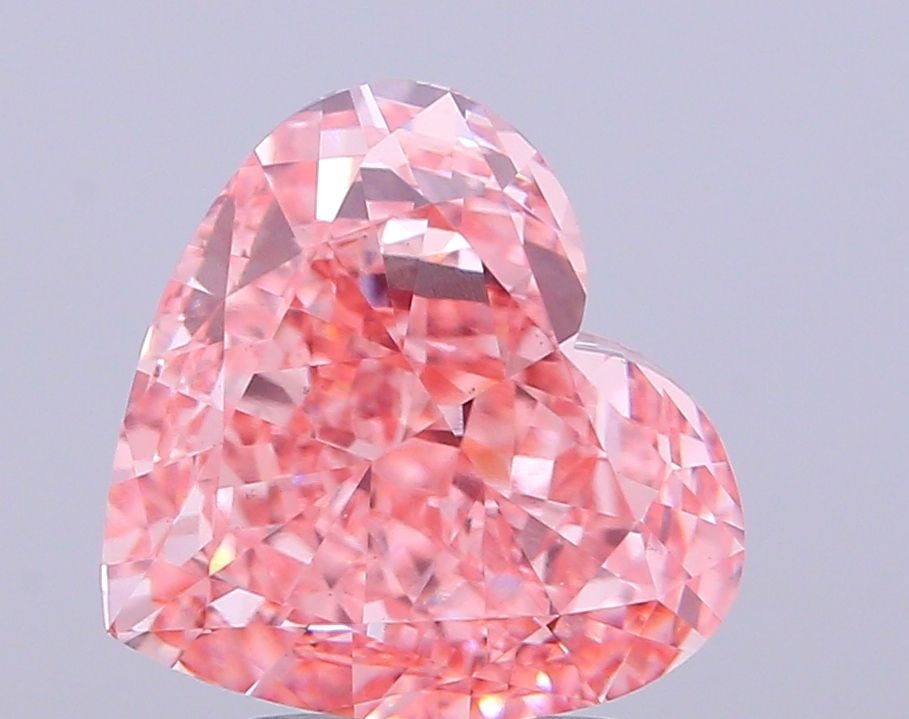 Loose Diamond - HEART 4.55ct Fancy Vivid Pink VS1: Loose Diamond - HEART 4.55ct Fancy Vivid Pink VS1 Source: This is a real non-mined Diamond that has been grown in a lab Shape: HEART Carats: 4.55 Color: Fancy Vivid Pink Certification: IGI The Diamond