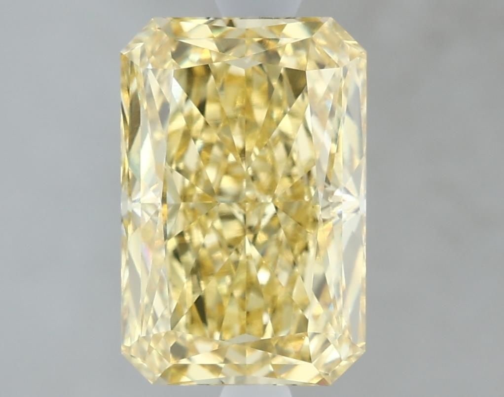 Loose Diamond - RADIANT 2.51ct Fancy Vivid Yellow VVS2: Loose Diamond - RADIANT 2.51ct Fancy Vivid Yellow VVS2 Source: This is a real non-mined Diamond that has been grown in a lab Shape: RADIANT Carats: 2.51 Color: Fancy Vivid Yellow Certification: IGI Vi