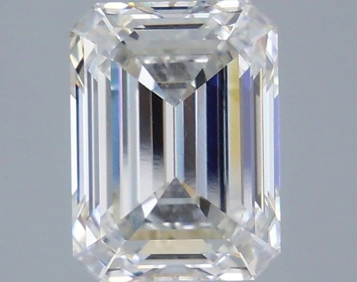 Loose Diamond - EMERALD 3.13ct H VS1: Loose Diamond - EMERALD 3.13ct H VS1 Source: This is a real non-mined Diamond that has been grown in a lab Shape: EMERALD Carats: 3.13 Color: H Clarity: VS1 Certification: IGI Video: Video Link The