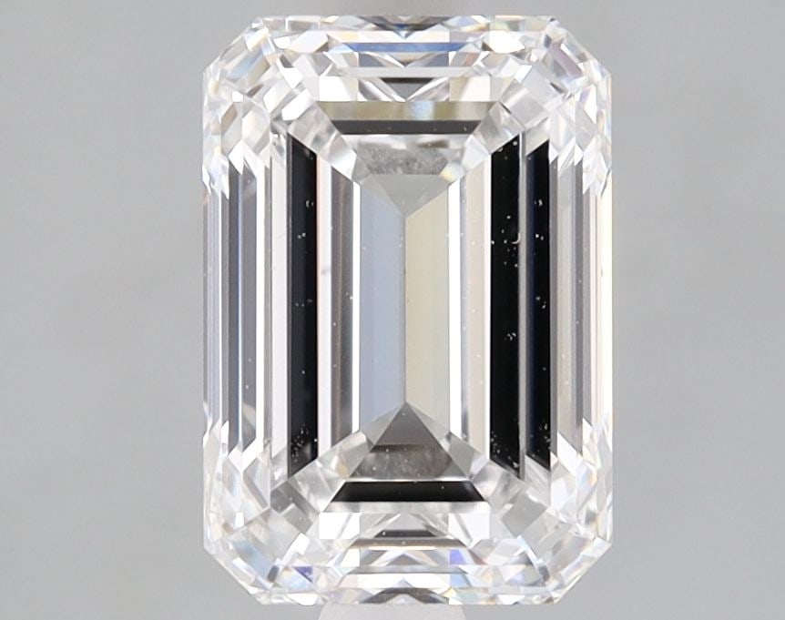 Loose Diamond - EMERALD 2.5ct E VS1: Loose Diamond - EMERALD 2.5ct E VS1 Source: This is a real non-mined Diamond that has been grown in a lab Shape: EMERALD Carats: 2.5 Color: E Clarity: VS1 Certification: IGI The Diamond Depot Guarante