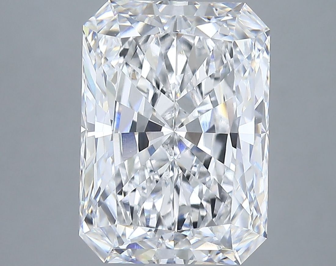 Loose Diamond - RADIANT 5.37ct D VVS2: Loose Diamond - RADIANT 5.37ct D VVS2 Source: This is a real non-mined Diamond that has been grown in a lab Shape: RADIANT Carats: 5.37 Color: D Clarity: VVS2 Certification: IGI Video: Video Link The