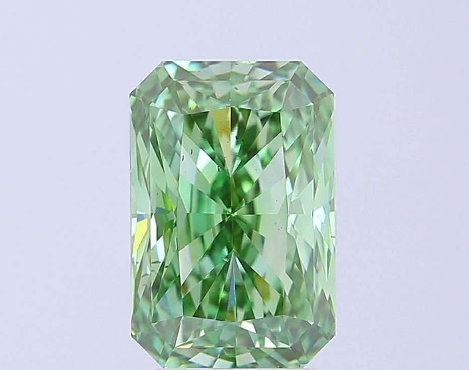 Loose Diamond - RADIANT 3.99ct Fancy Vivid Green VS2: Loose Diamond - RADIANT 3.99ct Fancy Vivid Green VS2 Source: This is a real non-mined Diamond that has been grown in a lab Shape: RADIANT Carats: 3.99 Color: Fancy Vivid Green Certification: IGI Video