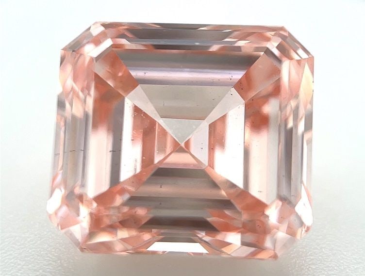 Loose Diamond - SQUARE EMERALD 6.59ct Fancy Intense Pink VS2: Loose Diamond - SQUARE EMERALD 6.59ct Fancy Intense Pink VS2 Source: This is a real non-mined Diamond that has been grown in a lab Shape: SQUARE EMERALD Carats: 6.59 Color: Fancy Intense Pink Certific