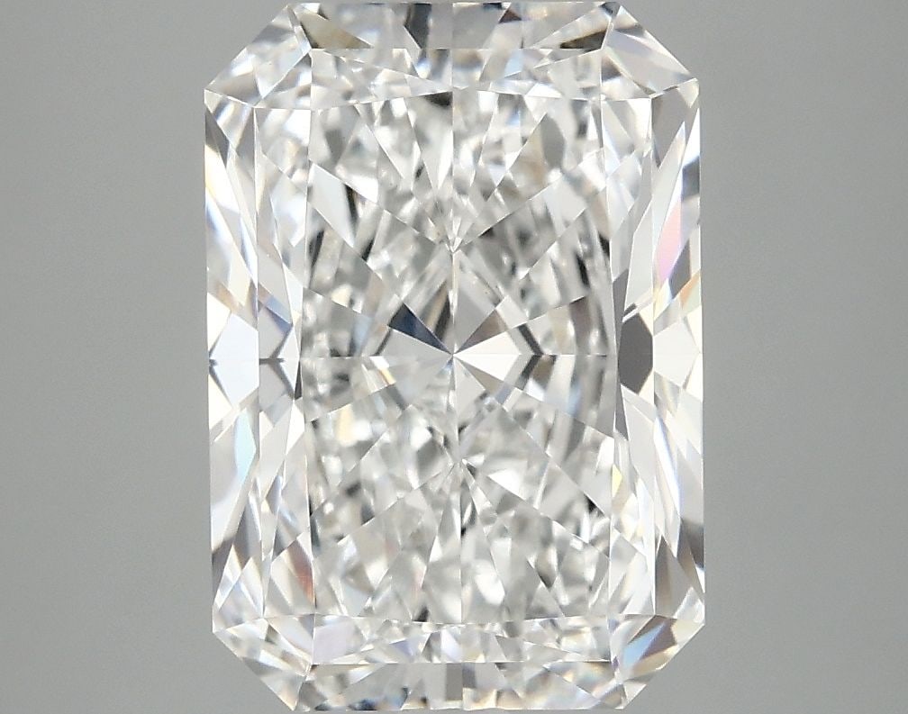 Loose Diamond - RADIANT 4.19ct E VVS2: Loose Diamond - RADIANT 4.19ct E VVS2 Source: This is a real non-mined Diamond that has been grown in a lab Shape: RADIANT Carats: 4.19 Color: E Clarity: VVS2 Certification: IGI Video: