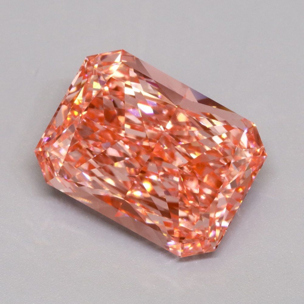 Loose Diamond - RADIANT 6.02ct Fancy Vivid Pink VS1: Loose Diamond - RADIANT 6.02ct Fancy Vivid Pink VS1 Source: This is a real non-mined Diamond that has been grown in a lab Shape: RADIANT Carats: 6.02 Color: Fancy Vivid Pink Certification: IGI Video: