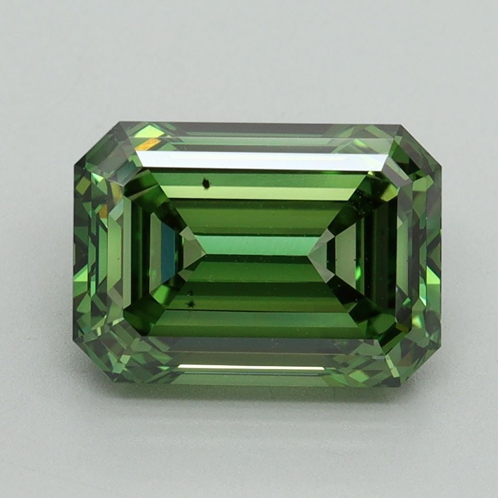 Loose Diamond - EMERALD 3.08ct Fancy Vivid Green VS2: Loose Diamond - EMERALD 3.08ct Fancy Vivid Green VS2 Source: This is a real non-mined Diamond that has been grown in a lab Shape: EMERALD Carats: 3.08 Color: Fancy Vivid Green Certification: IGI