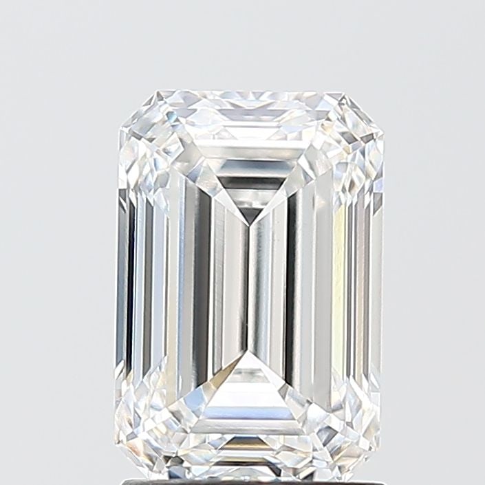 Loose Diamond - EMERALD 2.08ct E VVS2: Loose Diamond - EMERALD 2.08ct E VVS2 Source: This is a real non-mined Diamond that has been grown in a lab Shape: EMERALD Carats: 2.08 Color: E Clarity: VVS2 Certification: IGI Video: