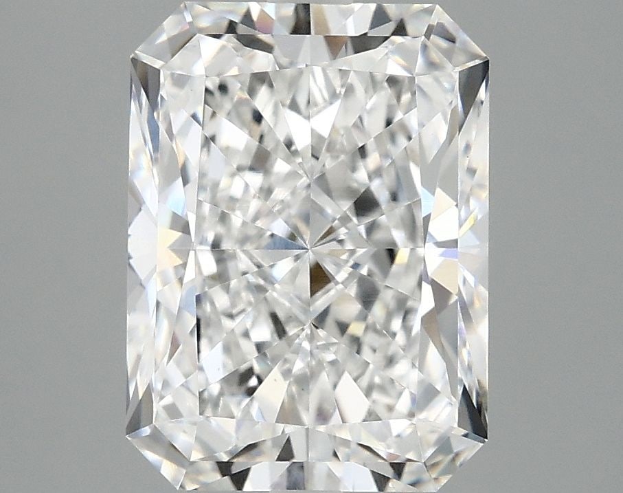 Loose Diamond - RADIANT 3.94ct D VS1: Loose Diamond - RADIANT 3.94ct D VS1 Source: This is a real non-mined Diamond that has been grown in a lab Shape: RADIANT Carats: 3.94 Color: D Clarity: VS1 Certification: IGI Video: