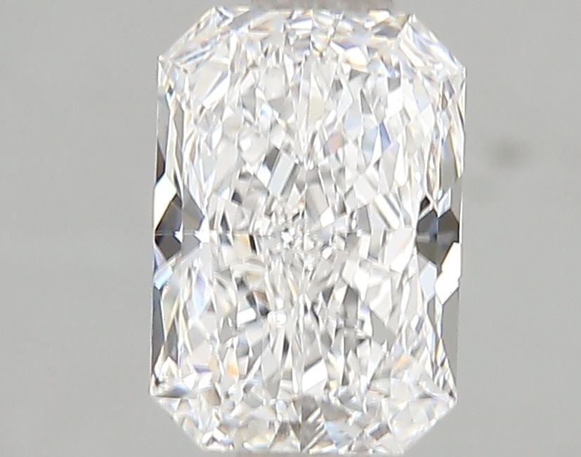 Loose Diamond - RADIANT 1.57ct D VS1: Loose Diamond - RADIANT 1.57ct D VS1 Source: This is a real non-mined Diamond that has been grown in a lab Shape: RADIANT Carats: 1.57 Color: D Clarity: VS1 Certification: IGI Video: