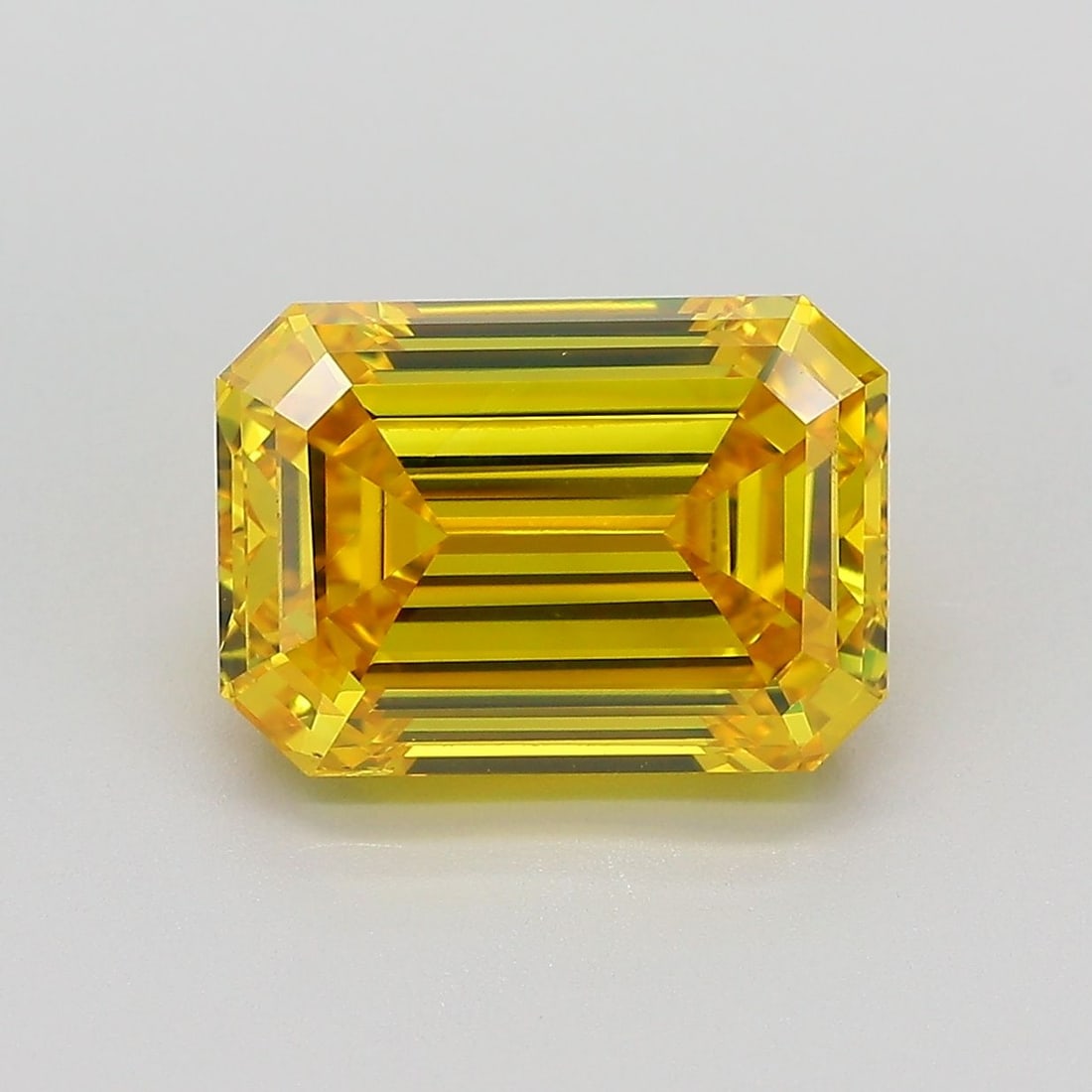 Loose Diamond - EMERALD 3.96ct Fancy Vivid Yellow VS2: Loose Diamond - EMERALD 3.96ct Fancy Vivid Yellow VS2 Source: This is a real non-mined Diamond that has been grown in a lab Shape: EMERALD Carats: 3.96 Color: Fancy Vivid Yellow Certification: IGI Vid
