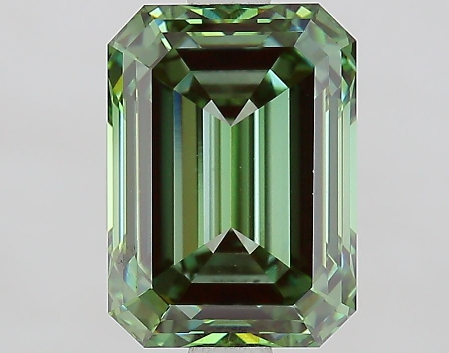 Loose Diamond - EMERALD 2.61ct Fancy Vivid Green VVS2: Loose Diamond - EMERALD 2.61ct Fancy Vivid Green VVS2 Source: This is a real non-mined Diamond that has been grown in a lab Shape: EMERALD Carats: 2.61 Color: Fancy Vivid Green Certification: IGI Vide