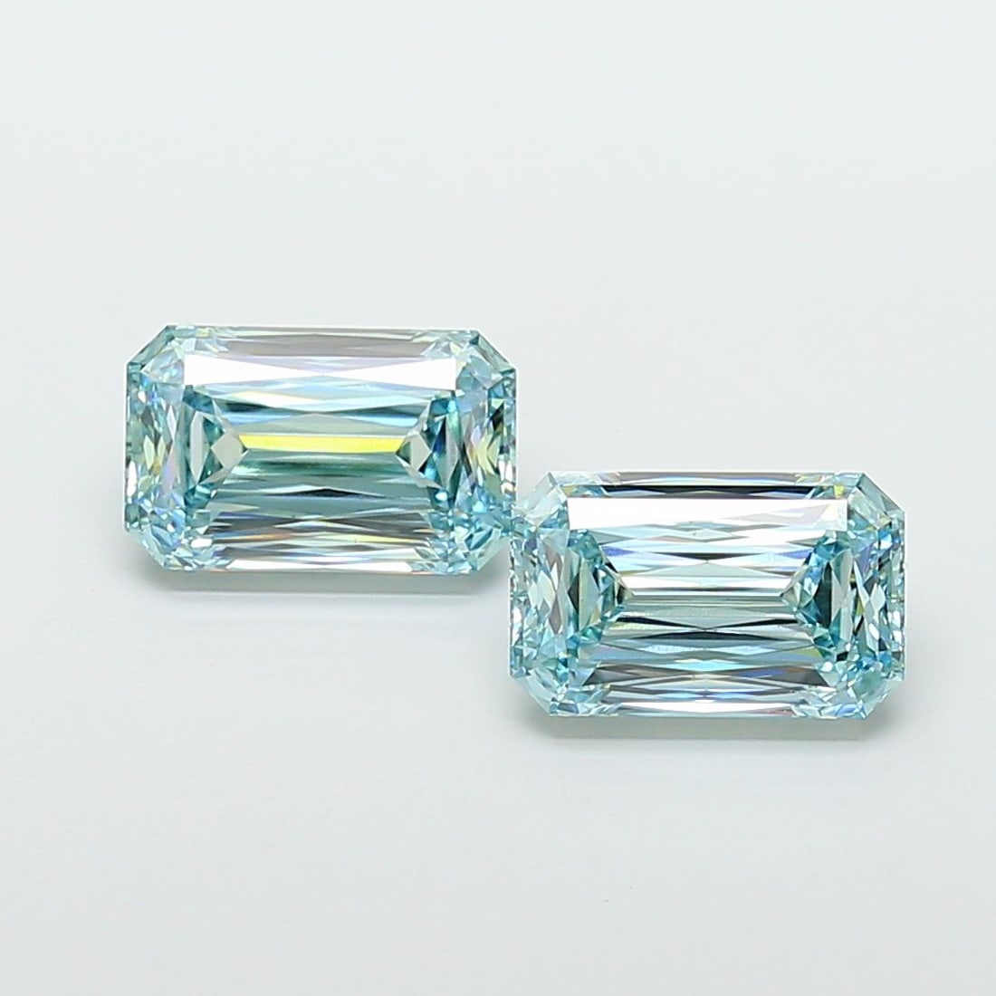 Loose Diamond - RADIANT 5.03ct Fancy Intense Greenish Blue VS1 (1 of 1)