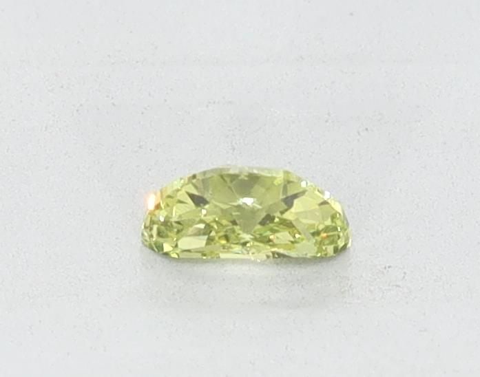 Loose Diamond - HALF MOON 0.17ct Green VVS2: Loose Diamond - HALF MOON 0.17ct Green VVS2 Source: This is a real non-mined Diamond that has been grown in a lab Shape: HALF MOON Carats: 0.17 Color: Green Certification: NONE Video: