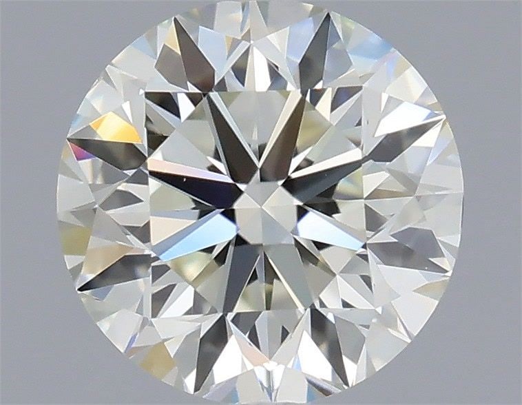 Loose Diamond - ROUND 0.6ct L VS1: Loose Diamond - ROUND 0.6ct L VS1 Source: Natural Shape: ROUND Carats: 0.6 Color: L Clarity: VS1 Certification: GIA Video: Video Link The Diamond Depot Guarantee: All items in this auction are