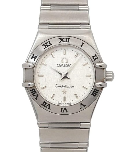 Omega 1562.30 Constellation Ladies Watch White Dial Steel Bracelet: Omega 1562.30 Constellation Ladies Watch White Dial Steel Bracelet Omega Constellation ladies watch featuring a white dial, a smooth engraved bezel, and a stainless steel bracelet. Reference 1562.30. 