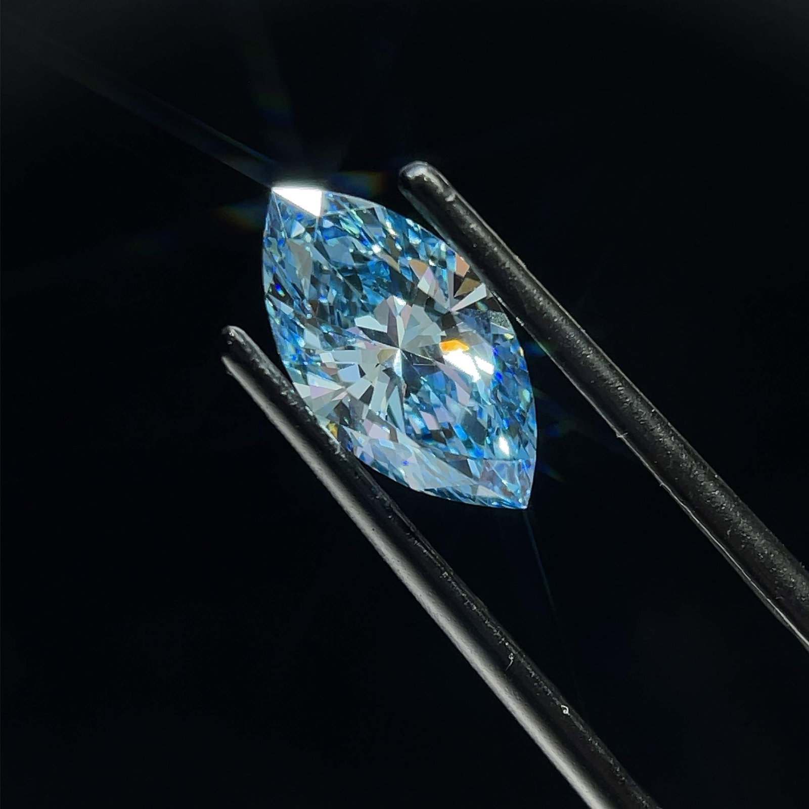 Loose Diamond - MARQUISE 1.76ct Fancy Vivid Blue VS1 (1 of 1)