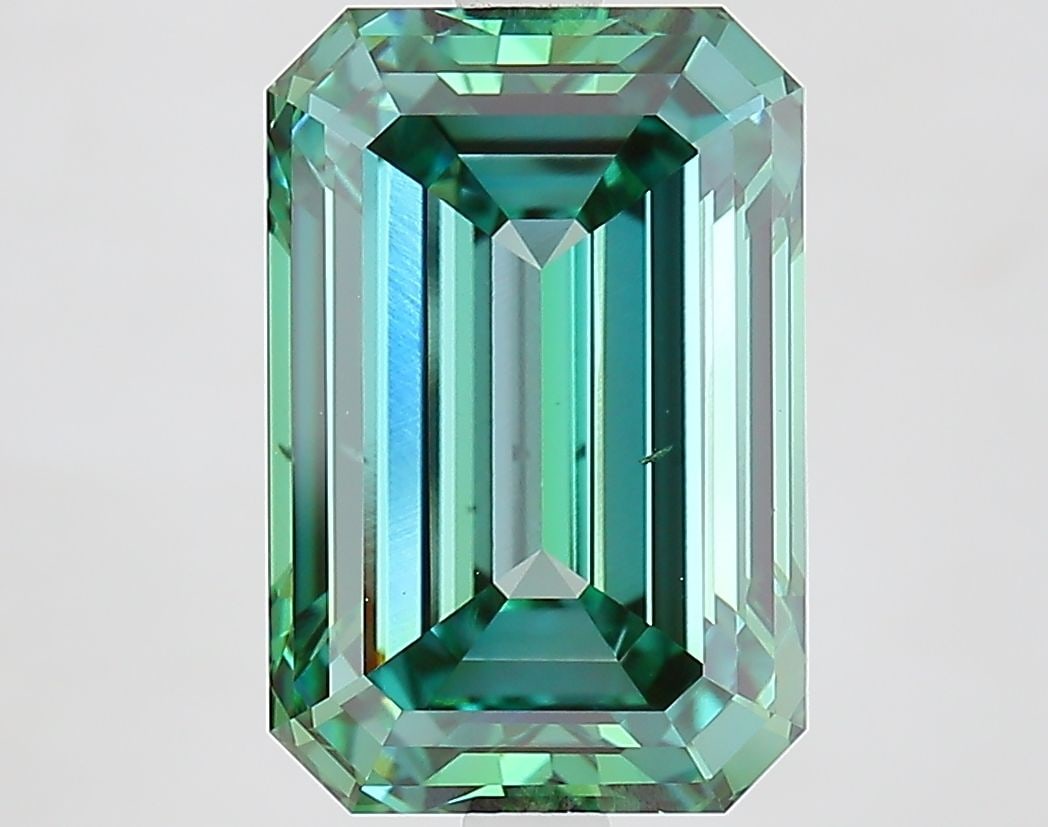 Loose Diamond - EMERALD 5.09ct Fancy Vivid Green VS2: Loose Diamond - EMERALD 5.09ct Fancy Vivid Green VS2 Source: This is a real non-mined Diamond that has been grown in a lab Shape: EMERALD Carats: 5.09 Color: Fancy Vivid Green Certification: IGI Video