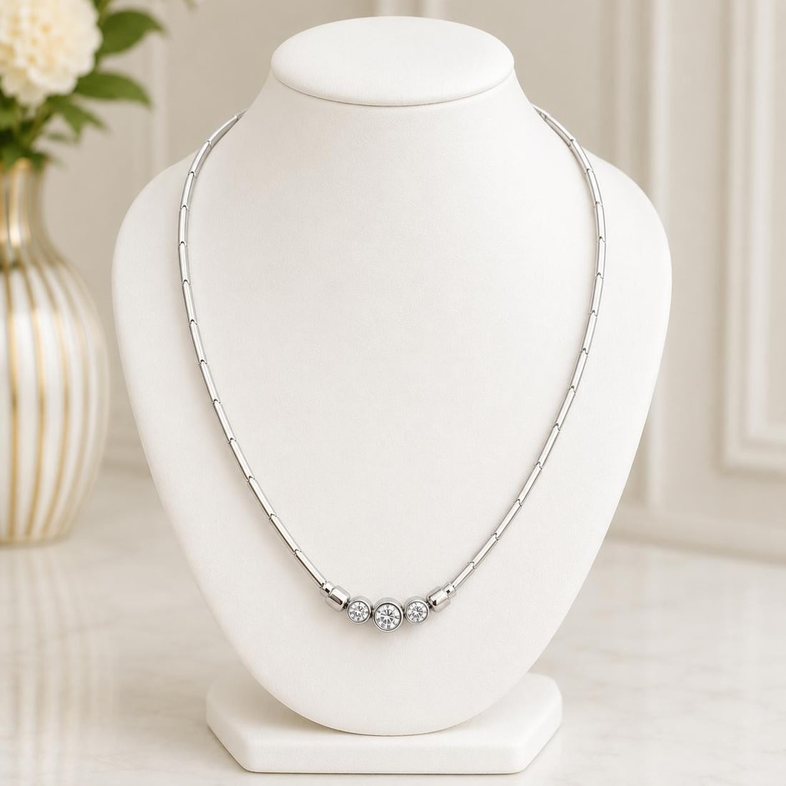 14k White Gold Collar Necklace with 3 Bezel Set 1ctw Diamonds: 14k White Gold Collar Necklace with 3 Bezel Set 1ctw Diamonds Pre-owned women's collar necklace crafted in solid 14k white gold with a rounded polished articulated link design. It features 3 natural r