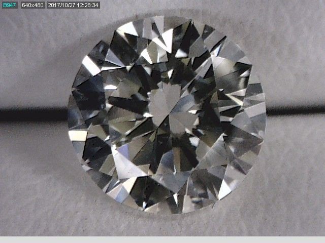 Loose Diamond - ROUND 1.08ct I VS2: Loose Diamond - ROUND 1.08ct I VS2 Source: Natural Shape: ROUND Carats: 1.08 Color: I Clarity: VS2 Certification: GIA The Diamond Depot Guarantee: All items in this auction are guaranteed to be 100% a