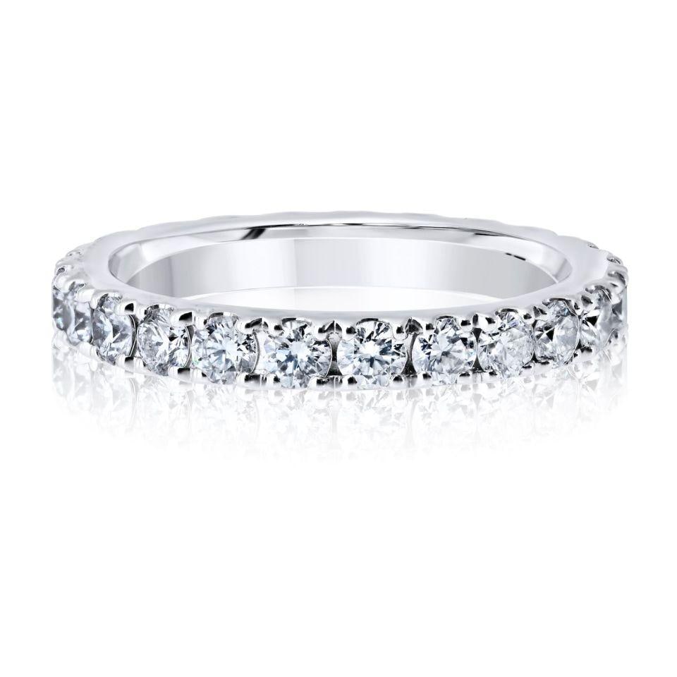 Graff Castle Set Platinum Eternity Band 1.00cttw 2.6mm Size 5.25: Graff Castle Set Platinum Eternity Band 1.00cttw 2.6mm Size 5.25 Pre-owned Graff eternity band crafted in platinum and designed in the brand's refined castle setting style. The ring features a delicat