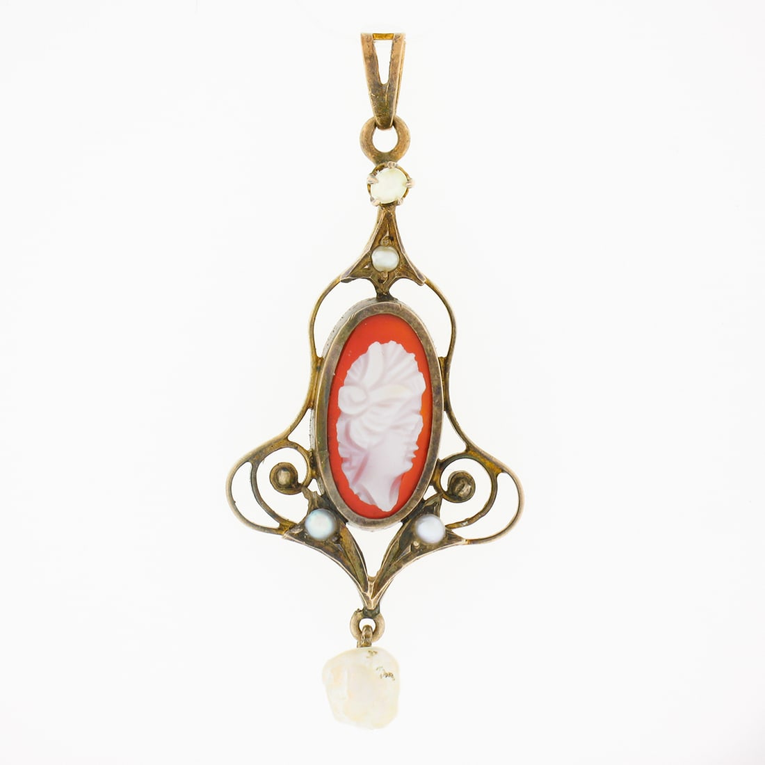 Antique Victorian 10k Gold Shell Cameo Pearl Dangle Lavalier Pendant: Antique Victorian 10k Gold Shell Cameo Pearl Dangle Lavalier Pendant This exquisite Antique Victorian lavalier pendant showcases a stunning 10k gold construction, featuring a beautifully carved natura