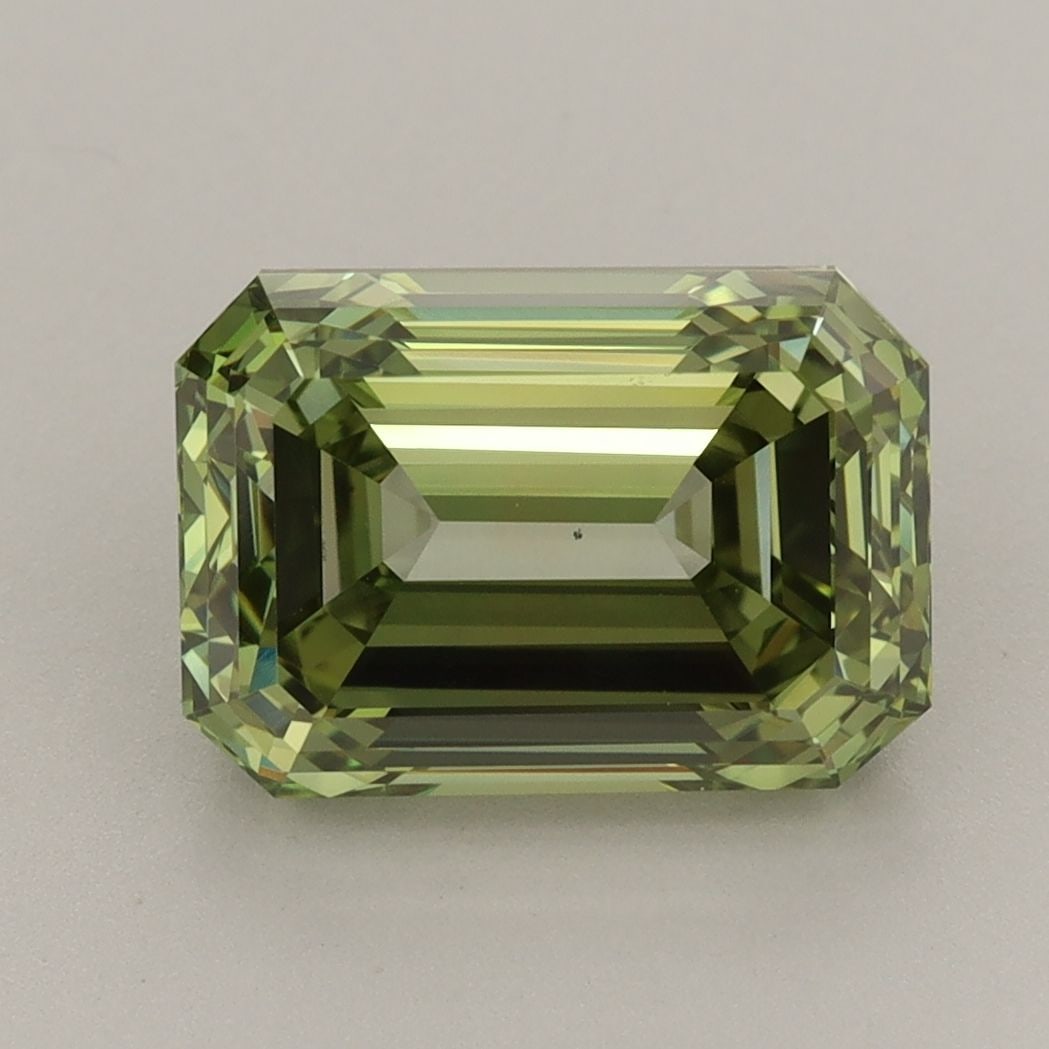 Loose Diamond - EMERALD 4.06ct Fancy Vivid Green VS1: Loose Diamond - EMERALD 4.06ct Fancy Vivid Green VS1 Source: This is a real non-mined Diamond that has been grown in a lab Shape: EMERALD Carats: 4.06 Color: Fancy Vivid Green Certification: IGI Video