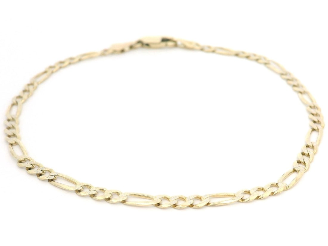 10k Yellow Gold 7.5 Inch Diamond Cut Figaro Link Bracelet: 10k Yellow Gold 7.5 Inch Diamond Cut Figaro Link Bracelet This exquisite Solid 10k Yellow Gold Diamond Cut Classic Figaro Link Chain Bracelet showcases a timeless design that effortlessly enhances any