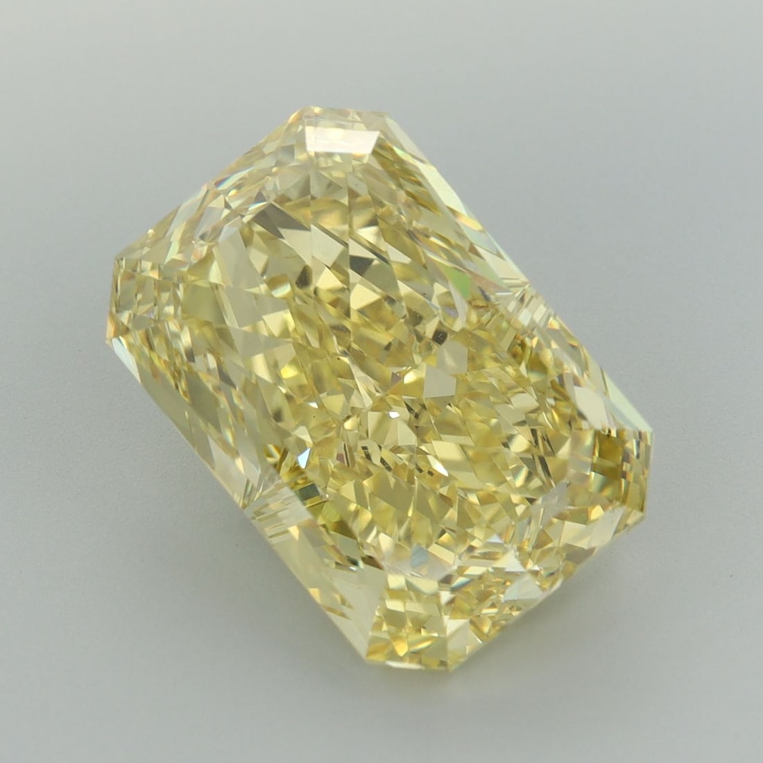 Loose Diamond - RADIANT 8.53ct Fancy Vivid Yellow VS1: Loose Diamond - RADIANT 8.53ct Fancy Vivid Yellow VS1 Source: This is a real non-mined Diamond that has been grown in a lab Shape: RADIANT Carats: 8.53 Color: Fancy Vivid Yellow Certification: IGI Vid