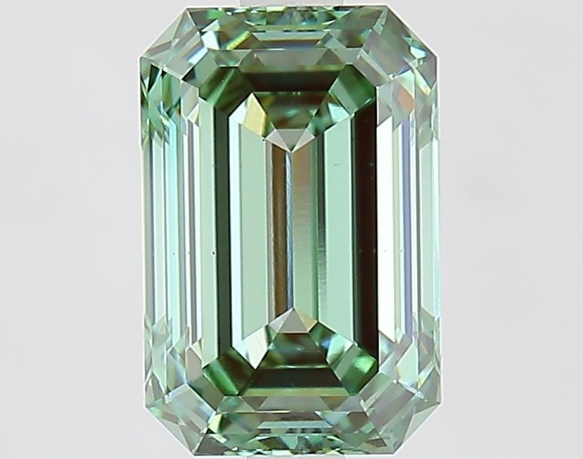 Loose Diamond - EMERALD 2.51ct Fancy Vivid Green VS1: Loose Diamond - EMERALD 2.51ct Fancy Vivid Green VS1 Source: This is a real non-mined Diamond that has been grown in a lab Shape: EMERALD Carats: 2.51 Color: Fancy Vivid Green Certification: IGI