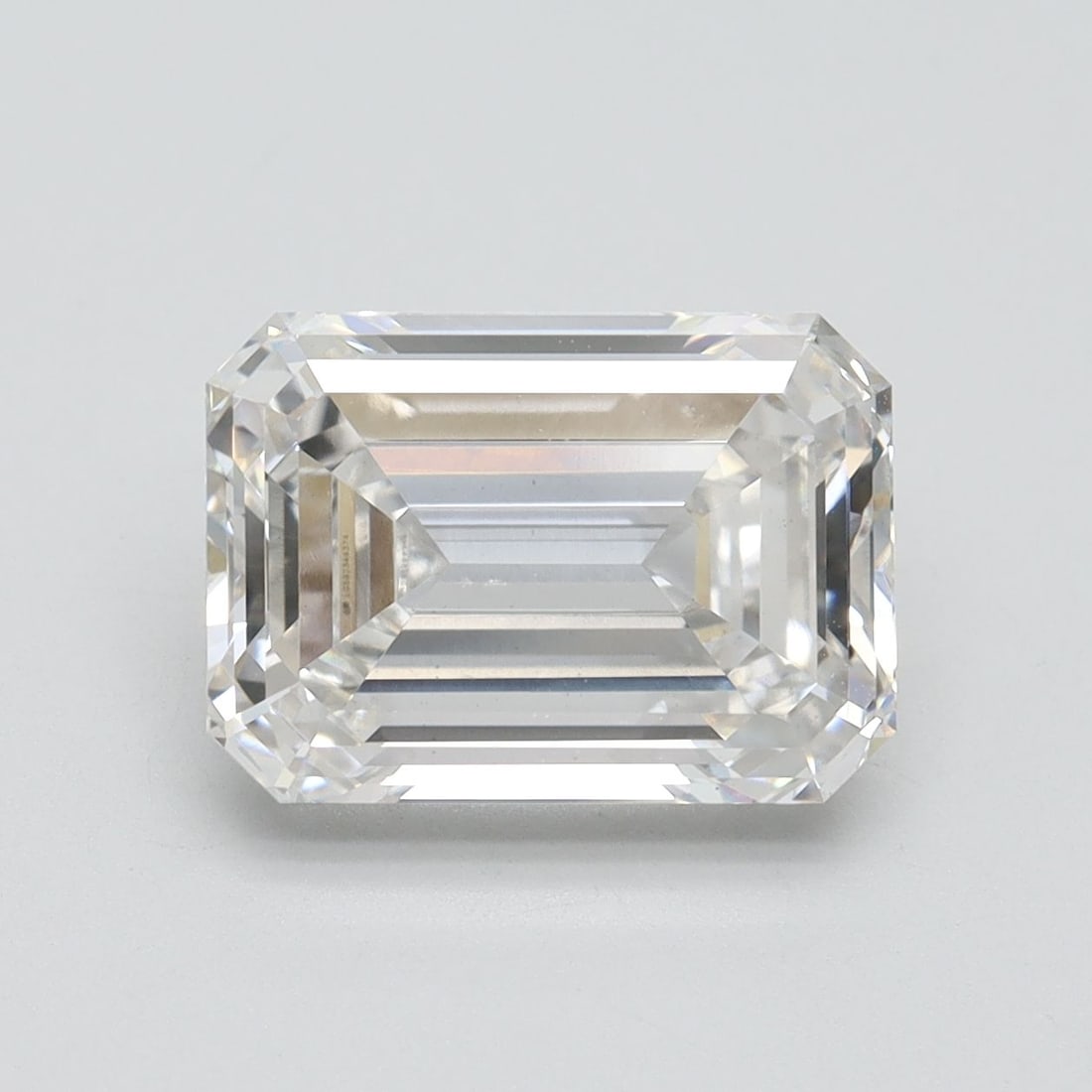 Loose Diamond - EMERALD 4.02ct G VS2: Loose Diamond - EMERALD 4.02ct G VS2 Source: This is a real non-mined Diamond that has been grown in a lab Shape: EMERALD Carats: 4.02 Color: G Clarity: VS2 Certification: IGI Video: