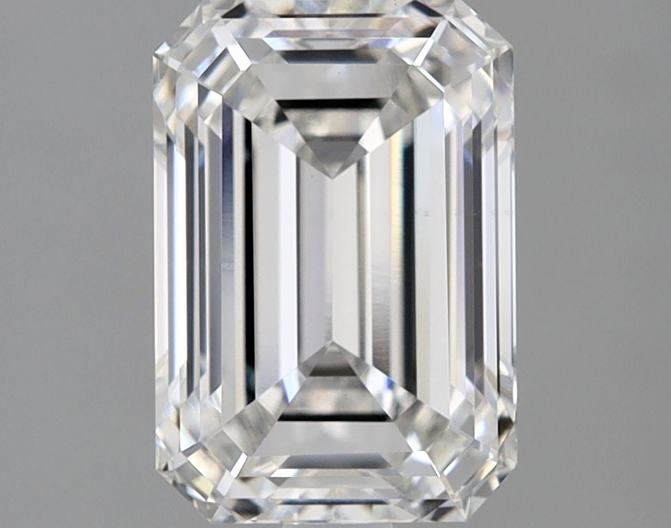 Loose Diamond - EMERALD 2.08ct G VS1: Loose Diamond - EMERALD 2.08ct G VS1 Source: This is a real non-mined Diamond that has been grown in a lab Shape: EMERALD Carats: 2.08 Color: G Clarity: VS1 Certification: IGI Video: Video Link The