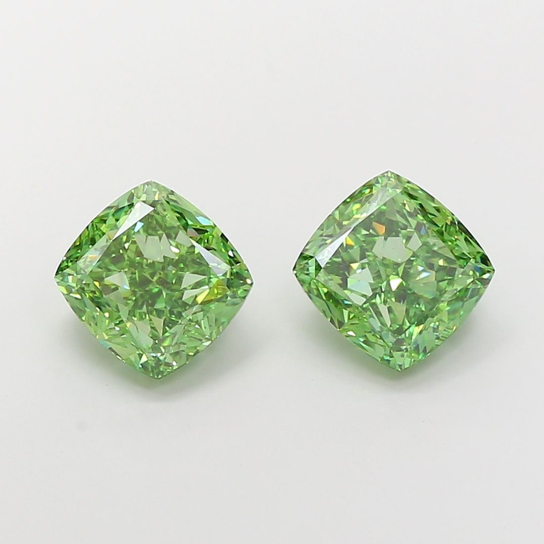 Loose Diamond - CUSHION MODIFIED 3.01ct Fancy Vivid Green VS1 (1 of 1)