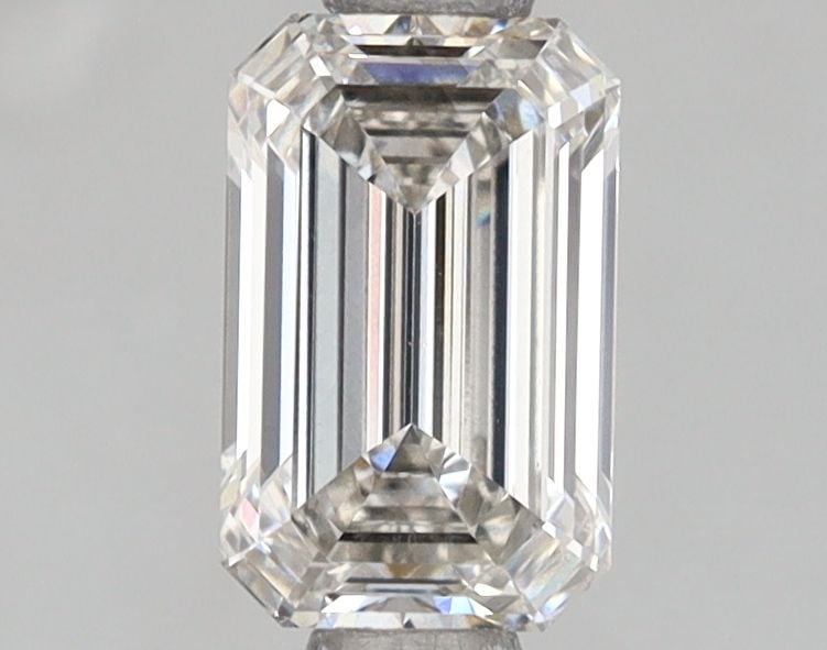 Loose Diamond - RADIANT 1.0ct Fancy Vivid Yellow VS2: Loose Diamond - RADIANT 1.0ct Fancy Vivid Yellow VS2 Source: This is a real non-mined Diamond that has been grown in a lab Shape: RADIANT Carats: 1.0 Color: Fancy Vivid Yellow Certification: NONE Vide