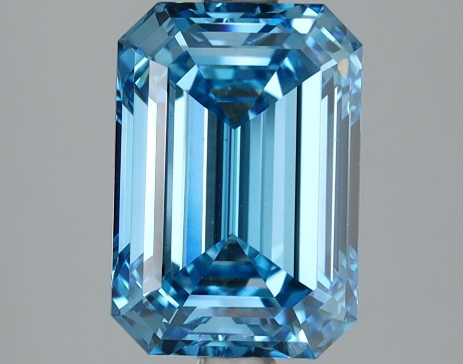 Loose Diamond - EMERALD 3.02ct Fancy Vivid Blue VS1: Loose Diamond - EMERALD 3.02ct Fancy Vivid Blue VS1 Source: This is a real non-mined Diamond that has been grown in a lab Shape: EMERALD Carats: 3.02 Color: Fancy Vivid Blue Certification: IGI Video:
