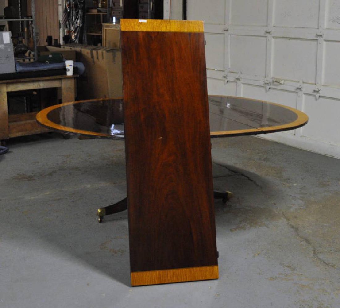 Sheraton Style Round Pedestal Base Dining Table (1 of 6)
