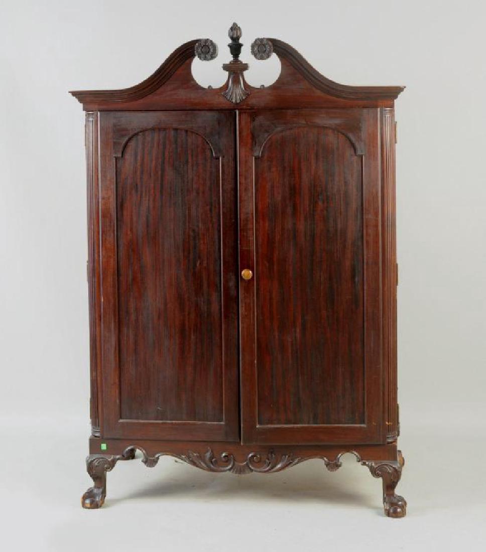 Poss. Margolis Chippendale Linen Cabinet (1 of 13)