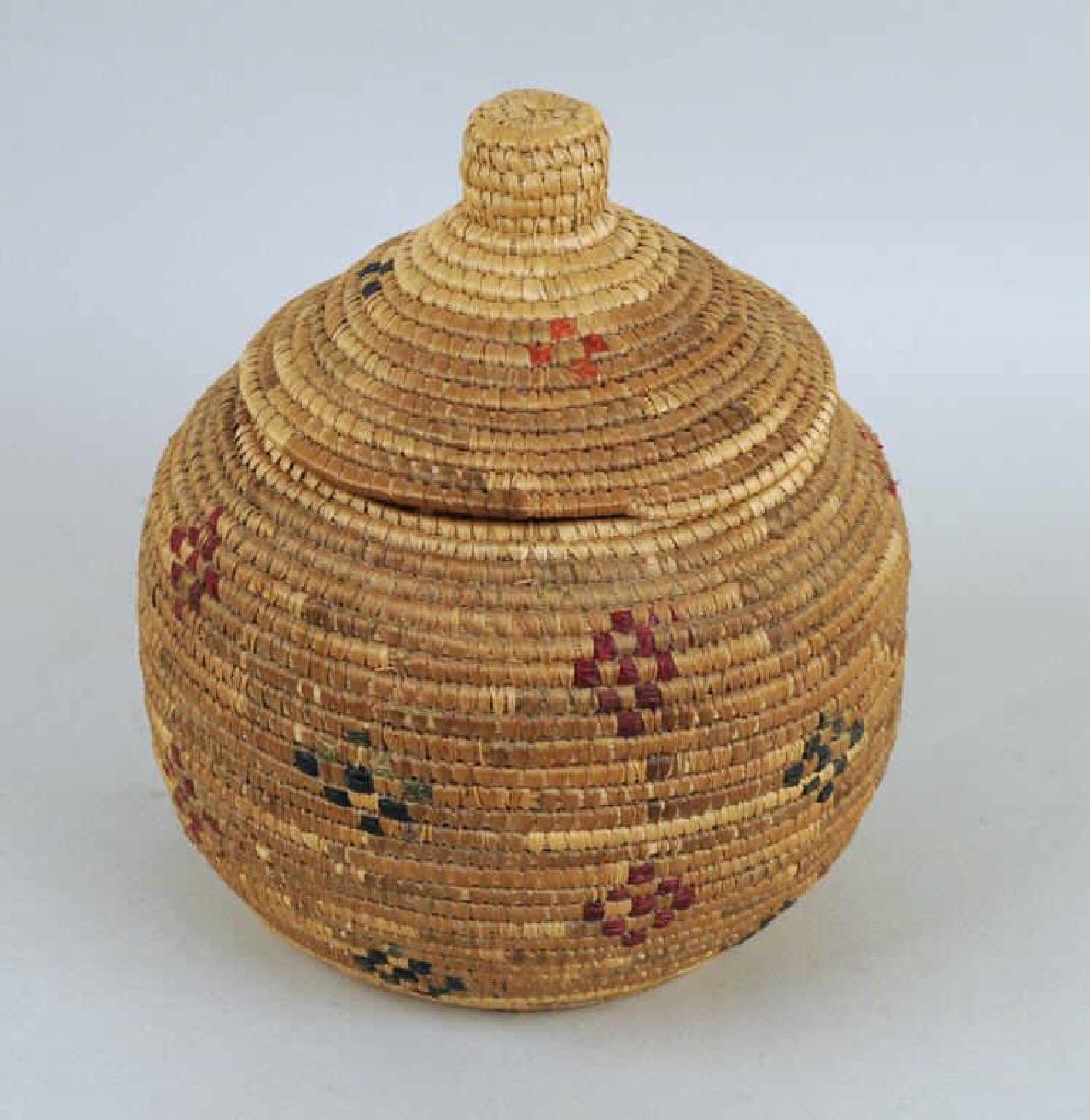 Eskimo Lidded Grass Basket (1 of 5)