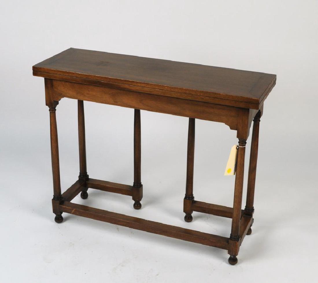 Kittinger Early Style Folding Top Card Table (1 of 7)