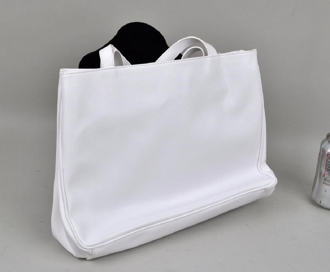 Desmo White Handbag (1 of 4)