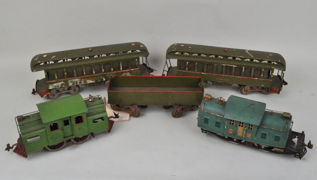 Vintage Lionel 38 Engine & Partial Set (1 of 2)