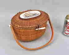 Vintage Nantucket Lightship Basket Purse (1 of 6)