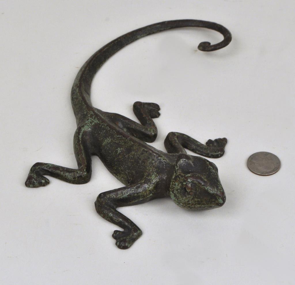 Sherwin Williams Cast Iron Advertising Chameleon (1 of 4)