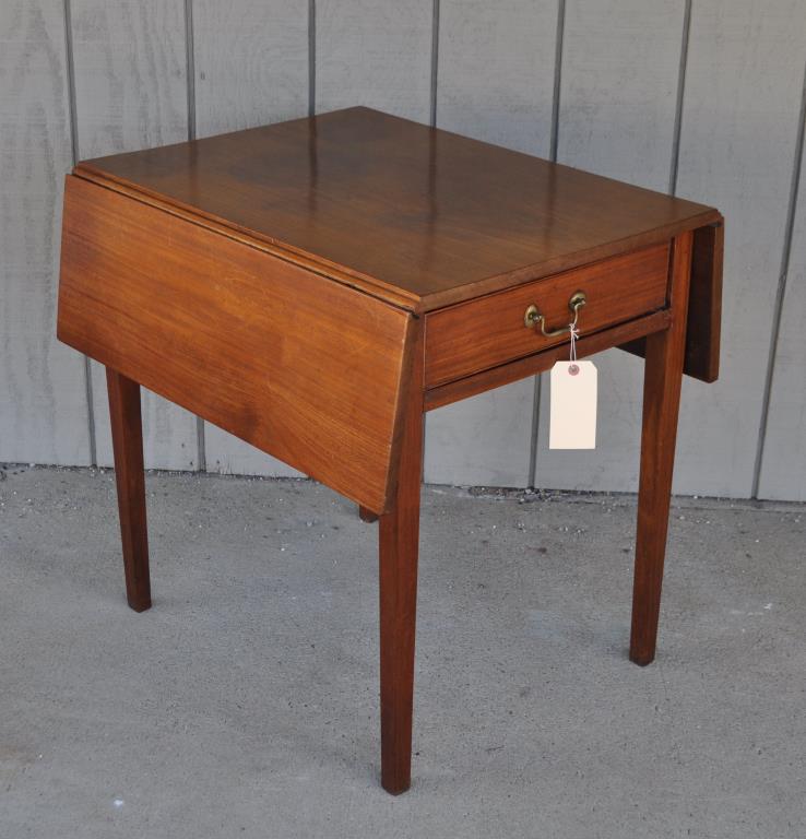 George III Mahogany Pembroke/Breakfast Table: with drop leaves and drawer, late 18th century. 28 1/2" high, 32" wide, 22" deep closed, 42" deep open. Minor age and use wear. Provenance: Shagbark Farm, Party Barn, Washington CT.