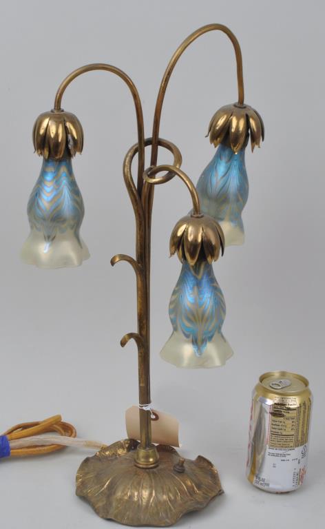 Art Nouveau Quezal Style Lamp (1 of 3)