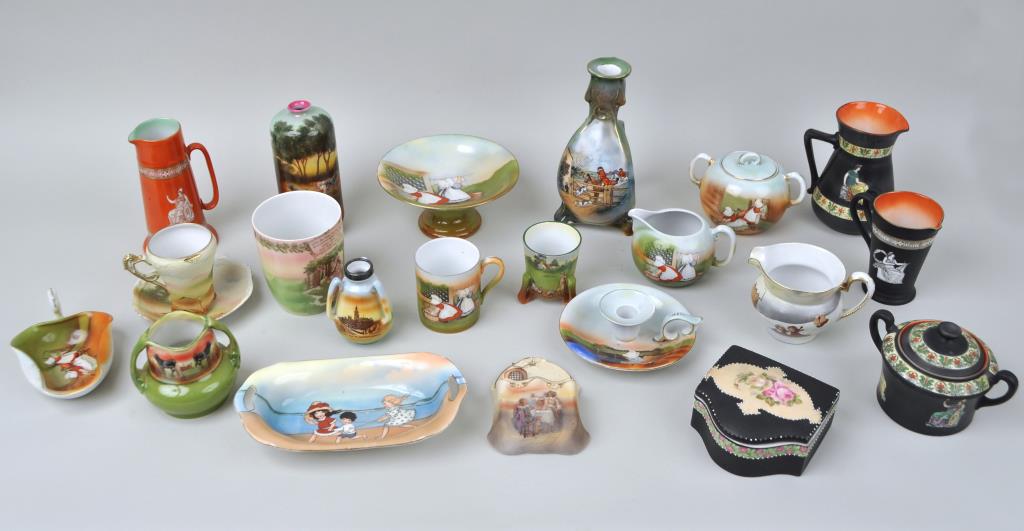 Twenty-Two Royal Bayreuth Porcelain Table Wares (1 of 2)