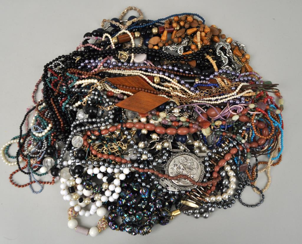 Discovery Group Costume Necklaces (1 of 4)