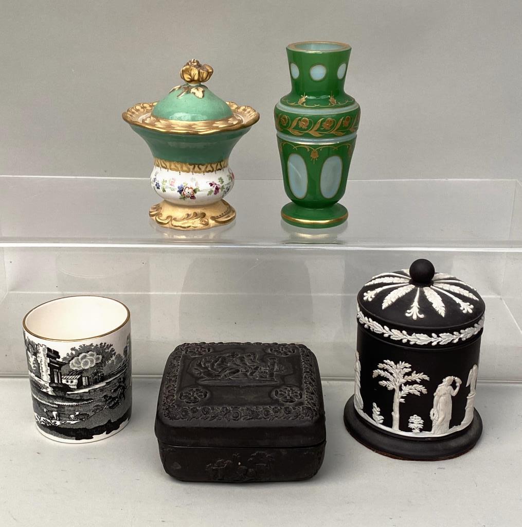 Group Five Assorted English Porcelain Wares (1 of 4)