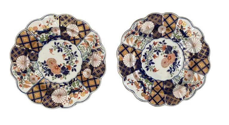Pair Royal Crown Derby Imari Plates (1 of 7)