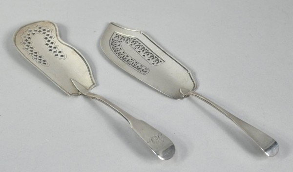 Two George III Silver Fish Slices: Two George III silver fish slices, the first by William R. Samuel Knight, London, 1812, with Old English handle, the blade pierced with stylized palmettes, the second by Thomas Wallas II, London, 1809